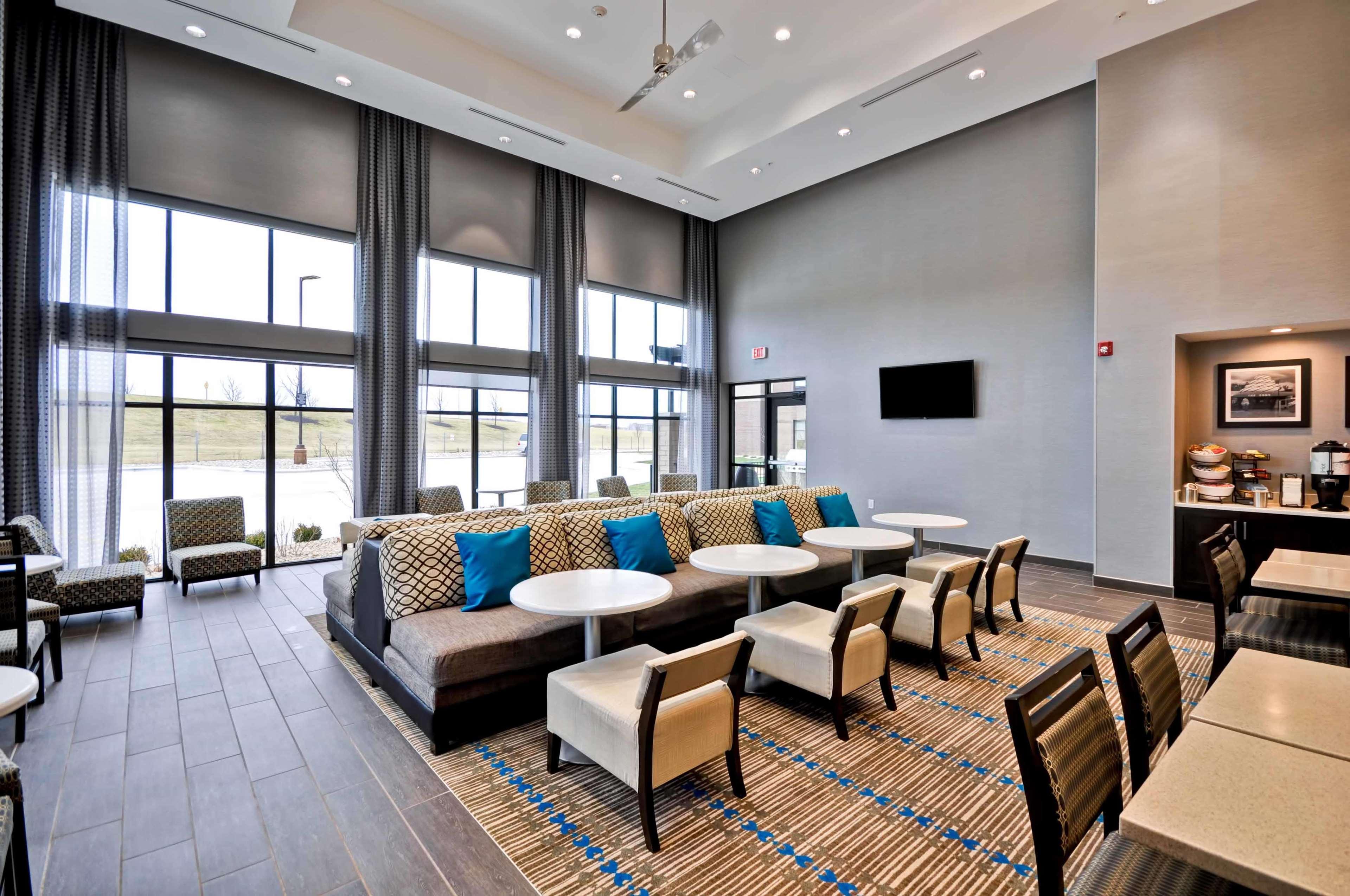 Homewood Suites By Hilton Cincinnati/Уест Честър Екстериор снимка