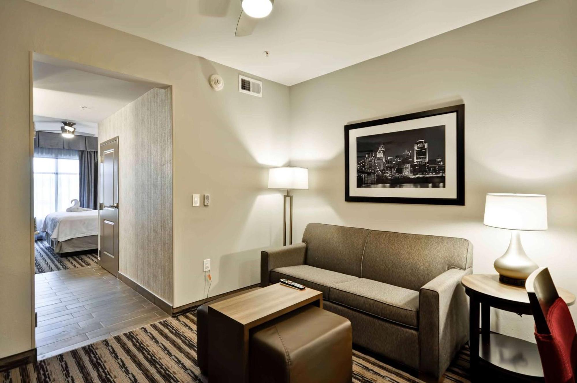 Homewood Suites By Hilton Cincinnati/Уест Честър Екстериор снимка